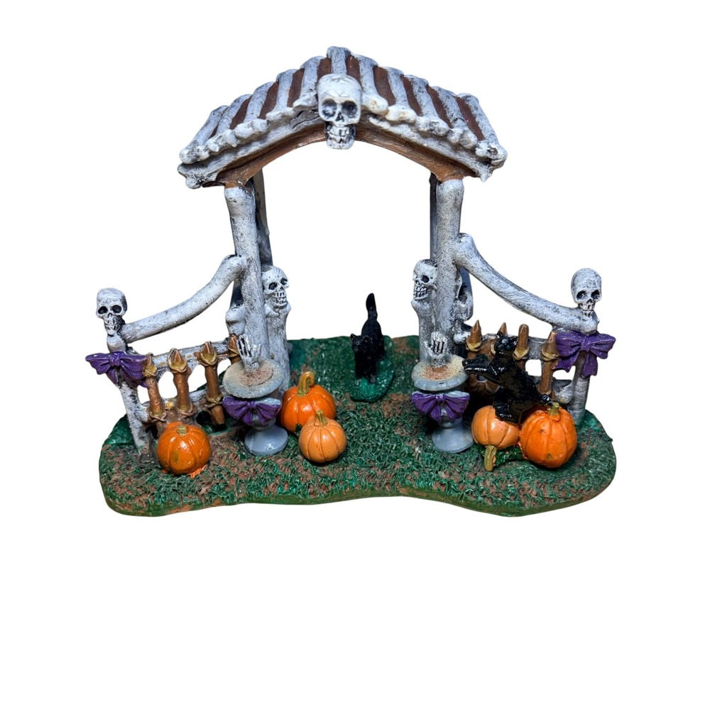 Lemax‎ Spooky Town Bone Arbor Halloween Village Accessory Skeleton Archway Gate